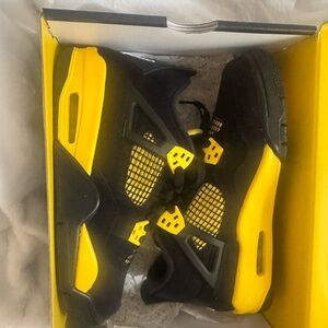 Jordan Kids Black and Yellow Sneakers